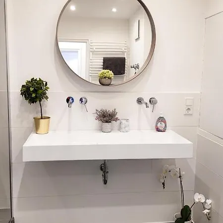 Best Lage Schwabing 70M Sannierte City Wohnung شقة ميونيخ