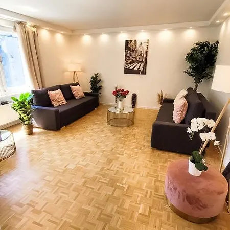 Best Lage Schwabing 70M Sannierte City Wohnung * 慕尼黑